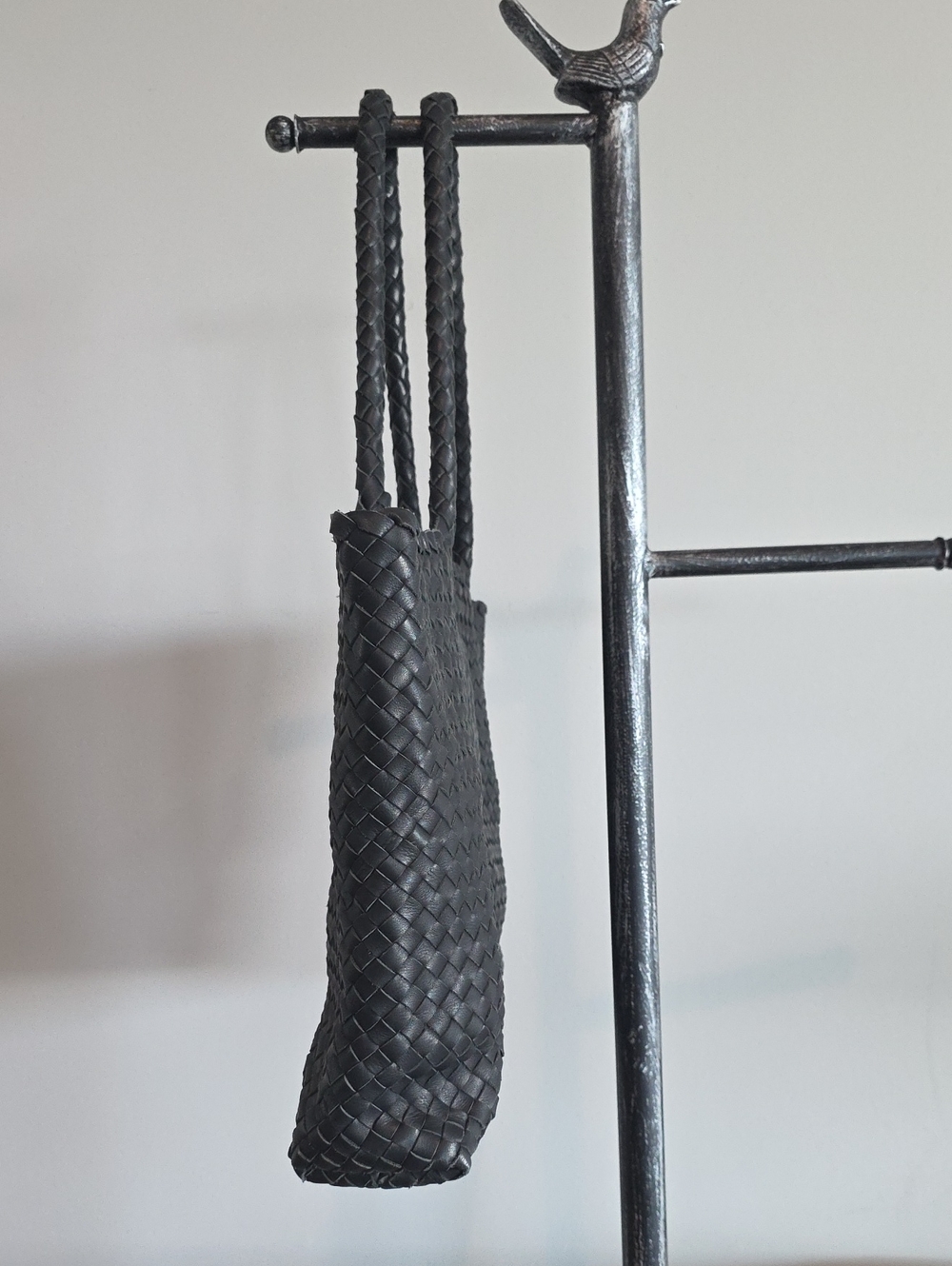 Milaner Classic Elena Woven Black Tote Bag – Classic Everyday Handbag - Picture 4 of 13